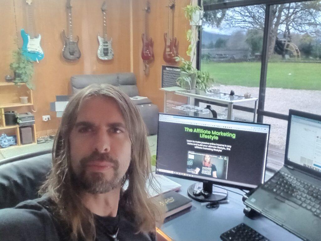 Luke Moretti in his office. 7 years online with Wealthy Affiliate